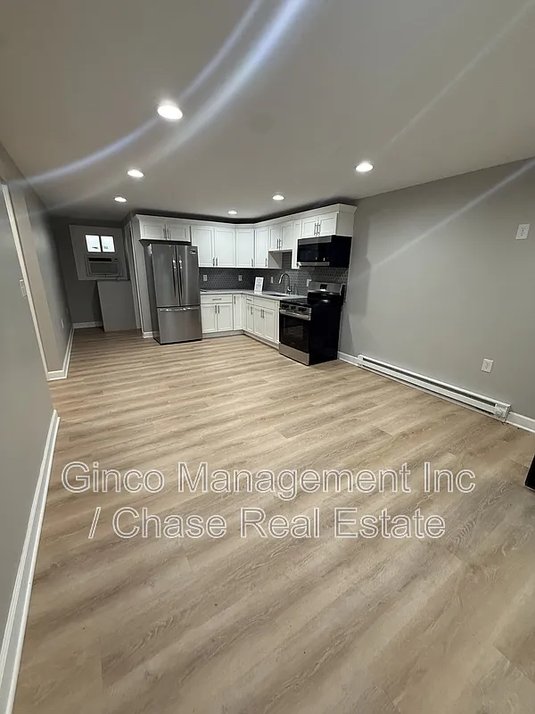 2 bed, 1.0 bath, 800 sqft, $1,400 — Photo 3