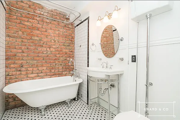 Rented by Grand & Co. | media 2