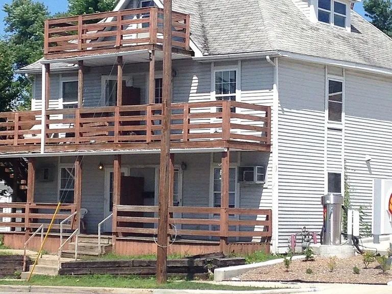 239 S 4th St #4 — Photo 3