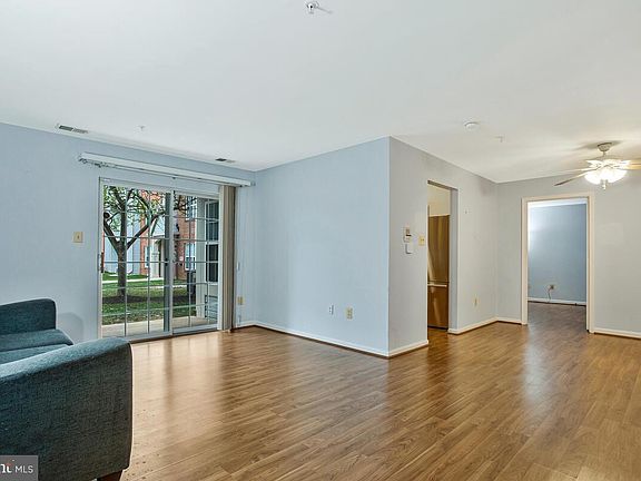 3rd image of 308 Blue Water Ct Unit 104