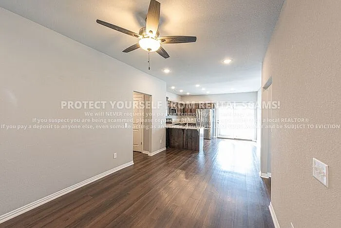 211 Grove Ln — Photo 4
