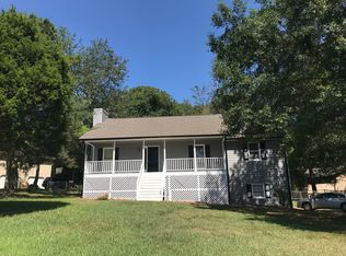 22 Engineer Ln, Cartersville, GA 30120