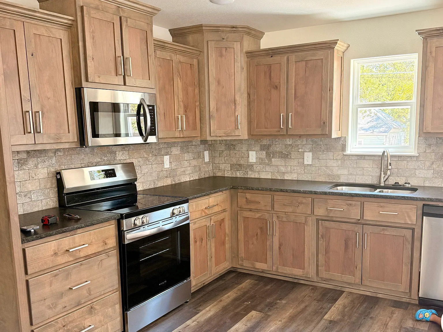 3 bed, 1340 sqft, $1,600 — Photo 3