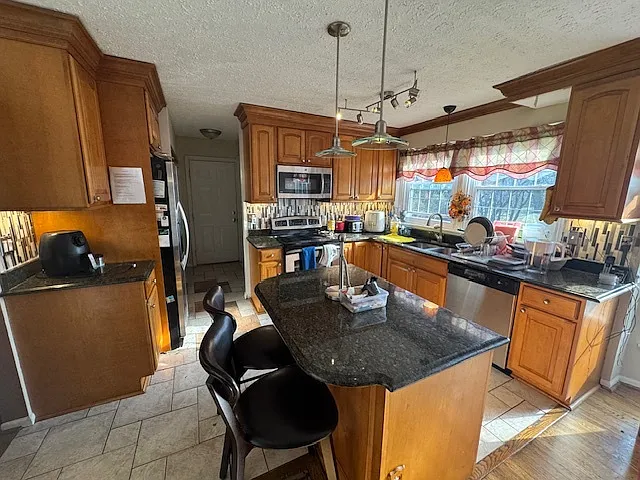 8310 Chestnut Farm Ln — Photo 9