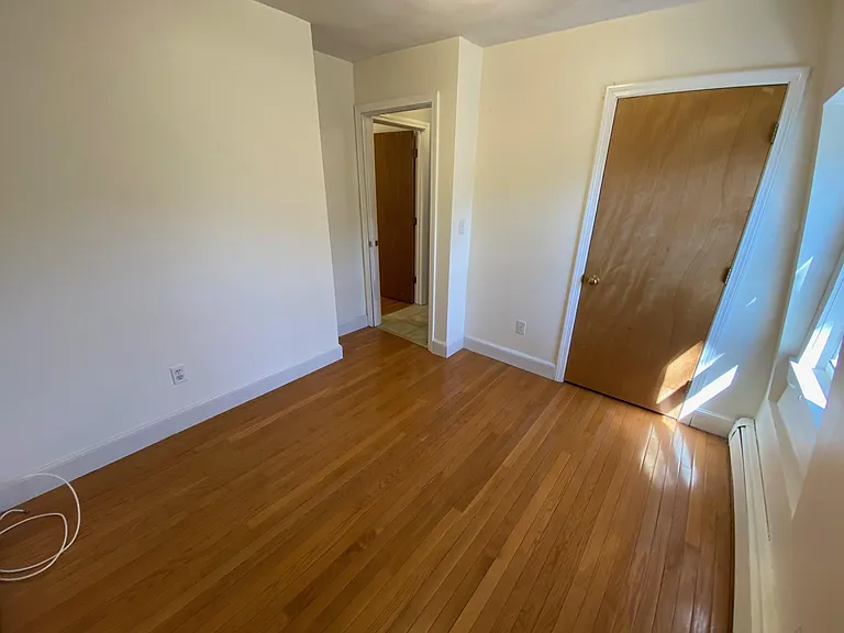 78 Newton St — Photo 9