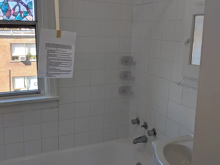 172 Vaughan Rd — Photo 5
