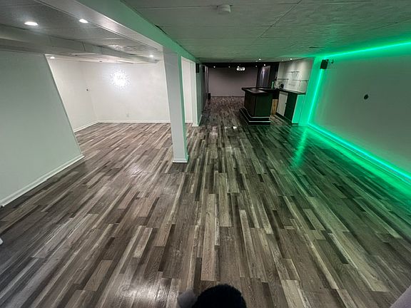 5th image of 2110 W Woodbury Ln