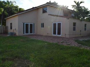 10421 SW 66th St, Miami, FL 33173