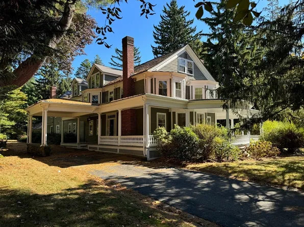 430 Grove St, Needham, MA 02492