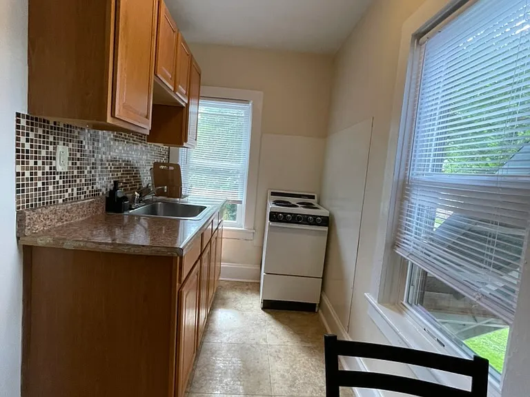 513 8th Ave #2-1 — Photo 8