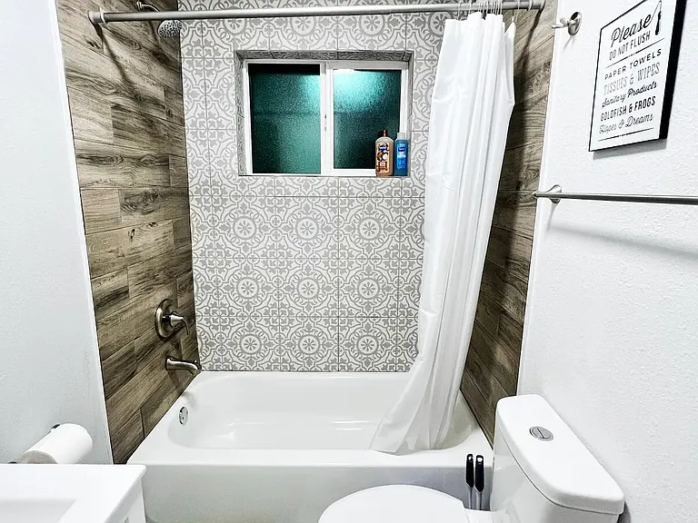 Full Bathroom with Bathtub