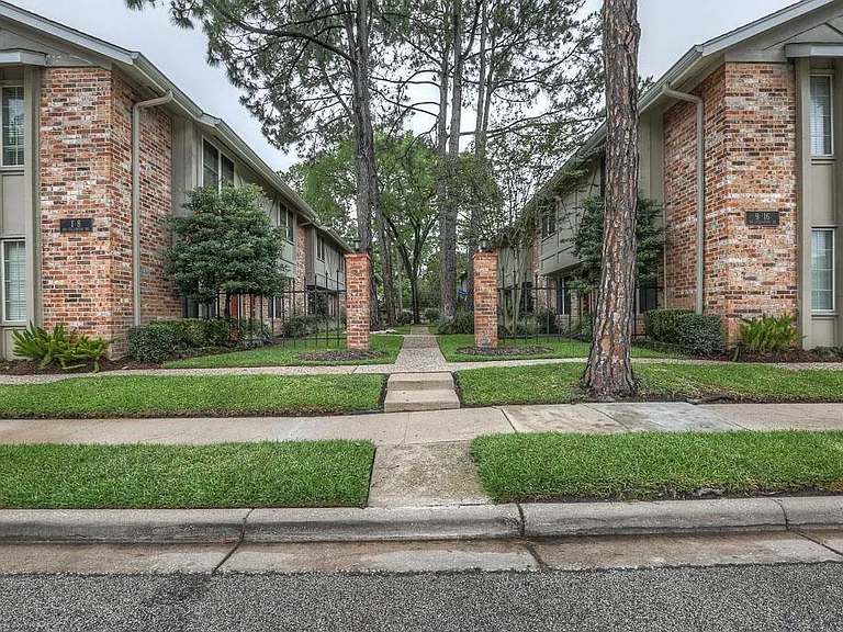 515 Tallowood Rd — Photo 4