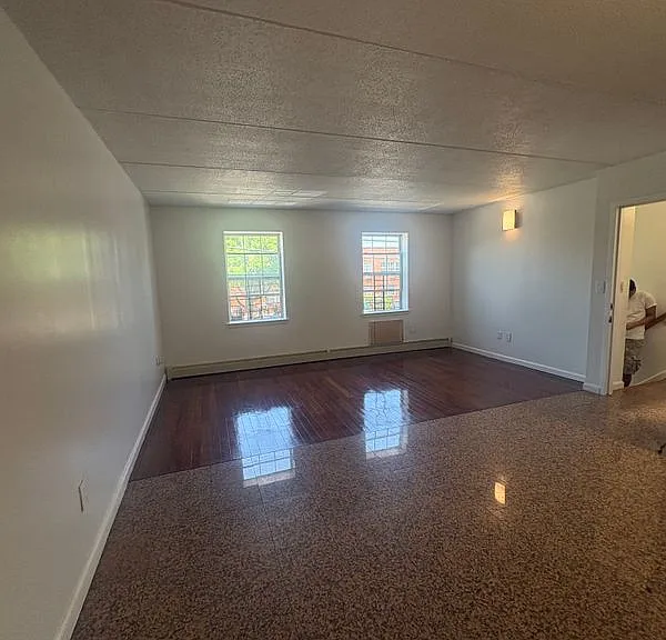 2060 Washington Ave #2 — Photo 8