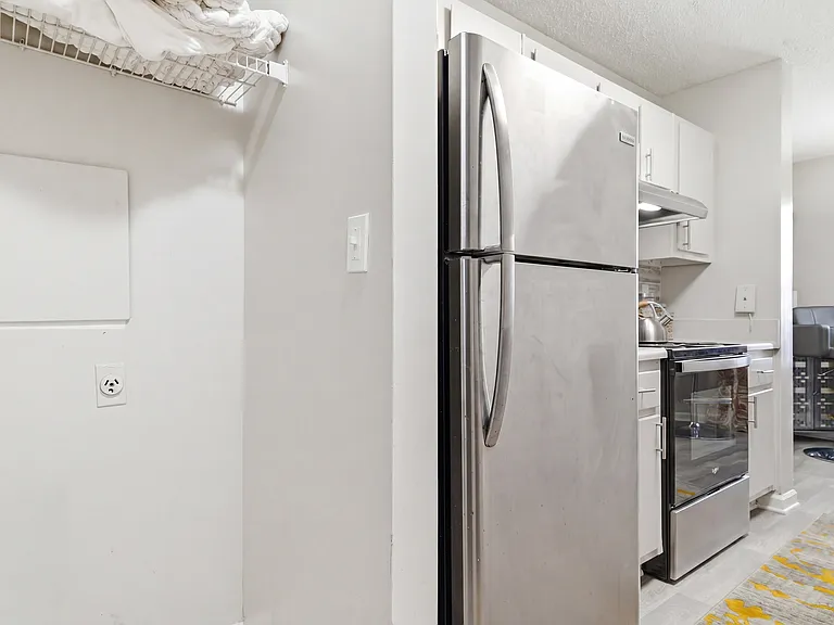 City Park Apartments — Photo 37