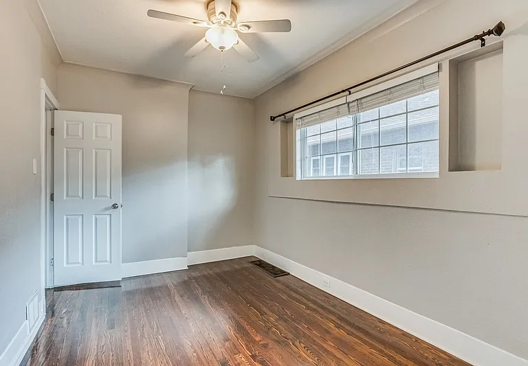 4435 N Clay St — Photo 18