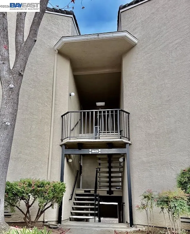 2 bed, 882 sqft, $2,900 — Photo 3