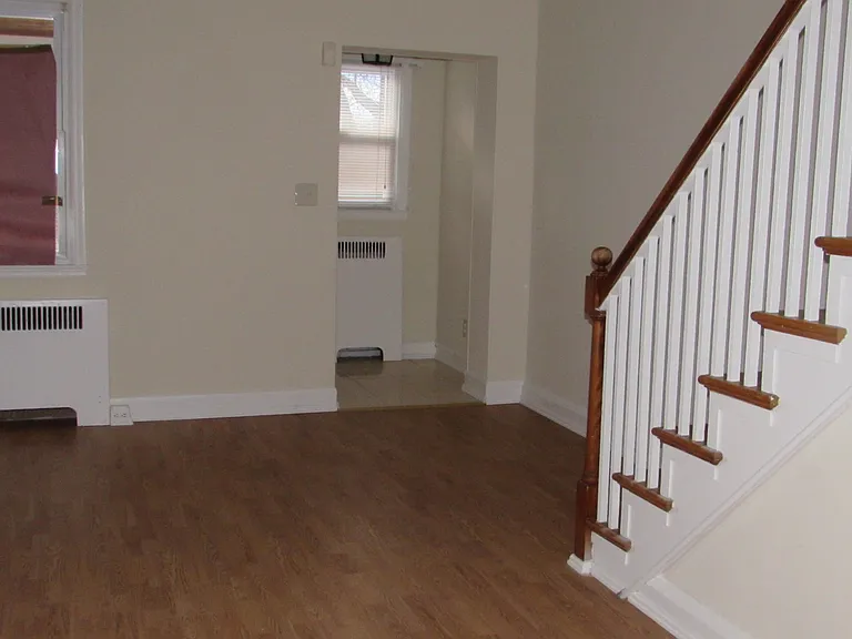4611 Harcourt Rd — Photo 4
