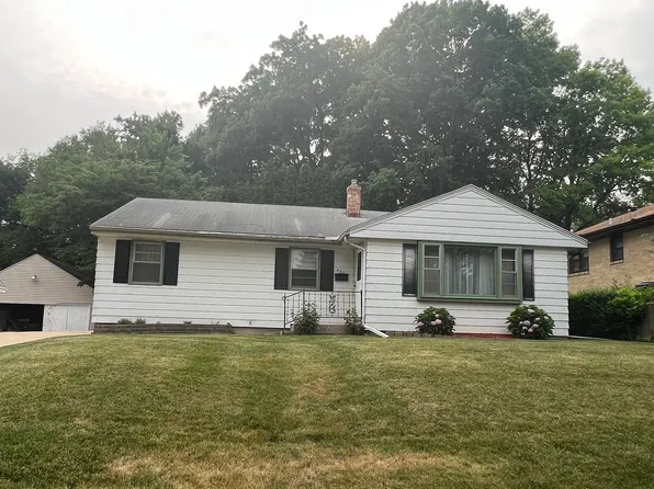 420 Fairview Blvd, Rockford, IL 61107