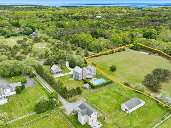 (undisclosed Address), East Quogue, NY 11942