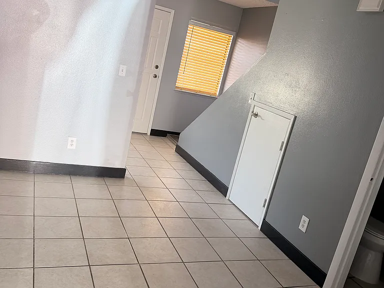 2619 Aracatuba Ave — Photo 13