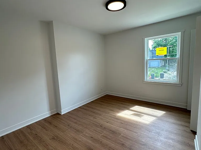 Rosewood Commons — Photo 28