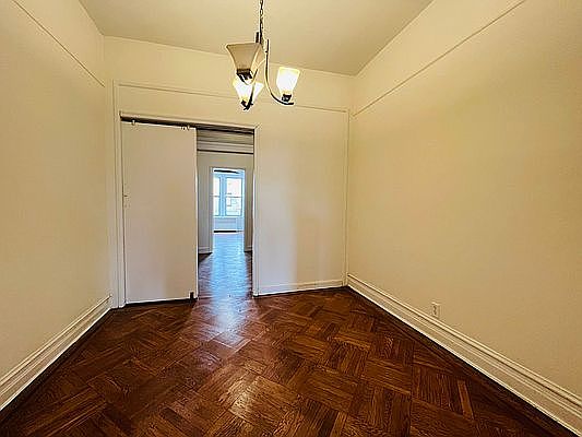 5th image of 260 E 25th St #2
