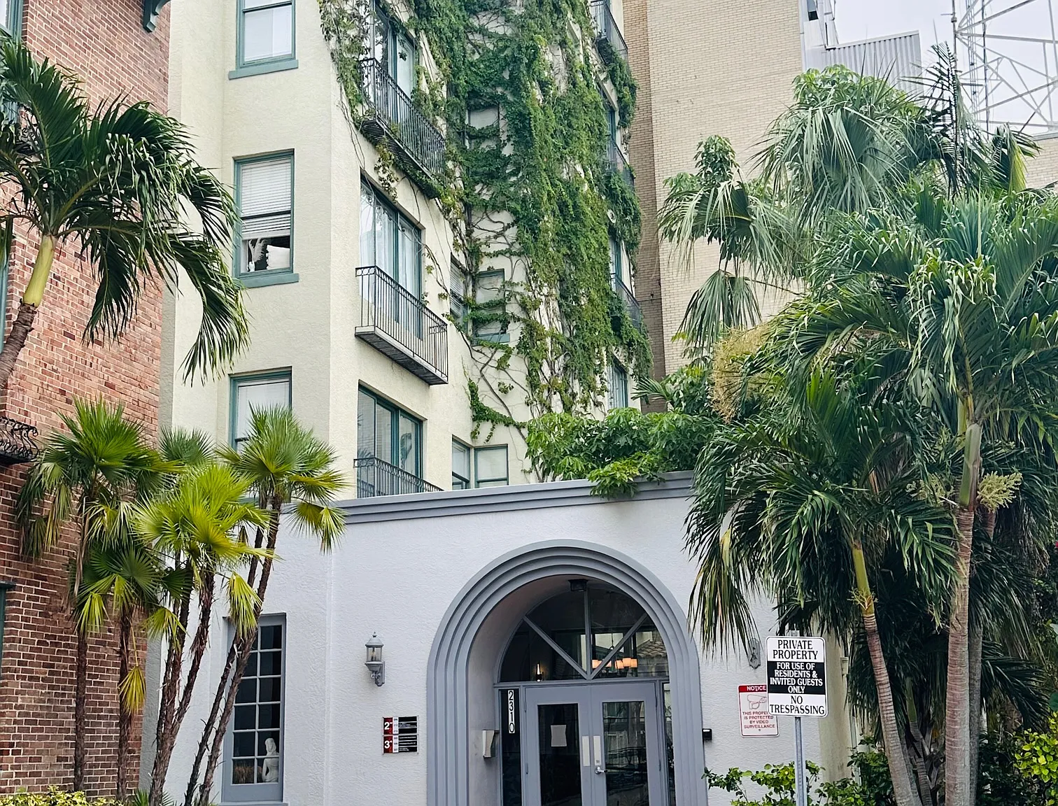 2/1 - FREE first Month rent Special !! — Photo 2
