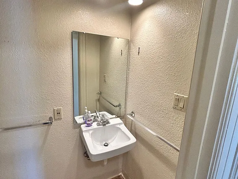 141 E Warm Springs Ave — Photo 9