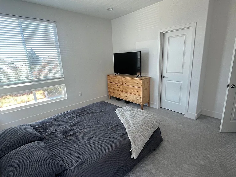 814 Marina Way S — Photo 6