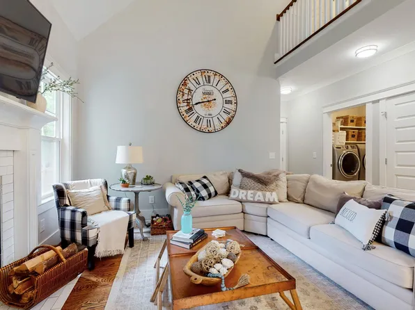 7146 Pepper Tree Cir, Fairview, TN 37062