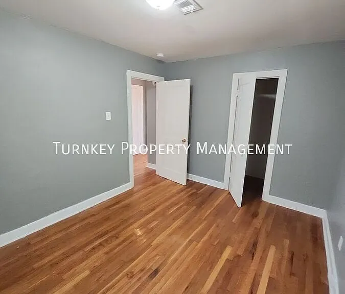 1720 Pinewood Dr — Photo 6