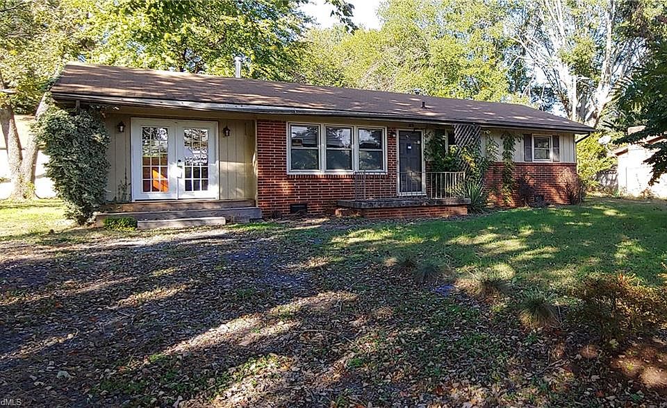 1st image of 213 Bedford Dr