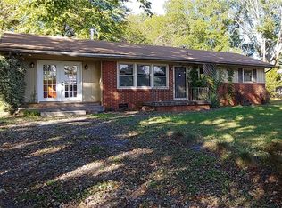 213 Bedford Dr, Eden, NC 27288