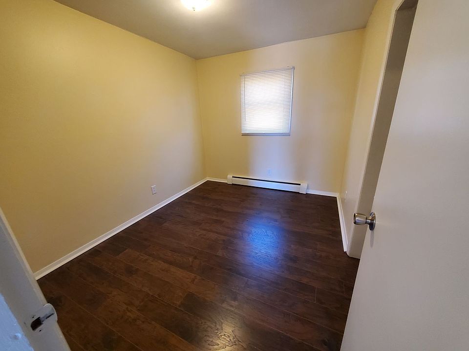 2nd image of 300-320 N Drive 1160 #1164-P
