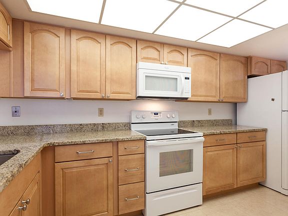 3rd image of 1830 N Atlantic Ave APT C506