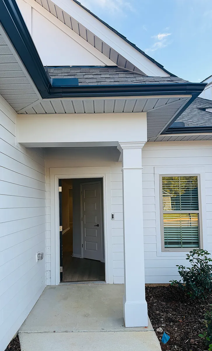 Building Photo - Addlestone Dr