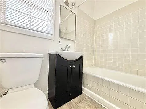439 N Van Ness Ave #1 — Photo 7