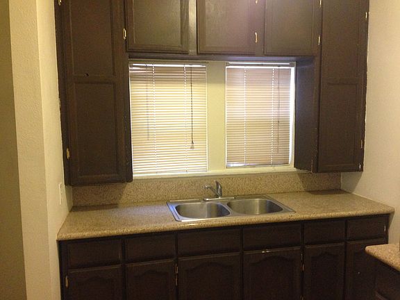 5th image of 1014 W 60th St