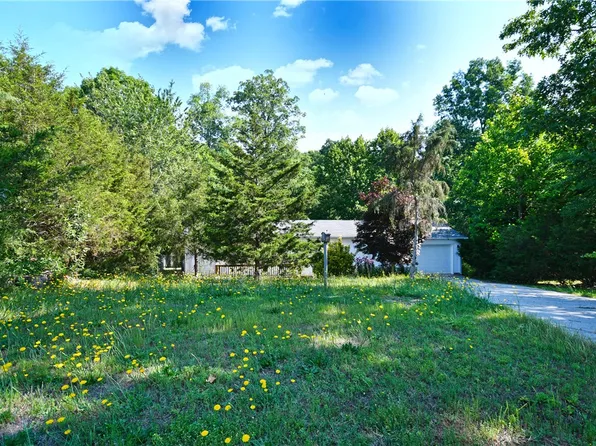 114 Woodshore Dr, Anderson, SC 29625