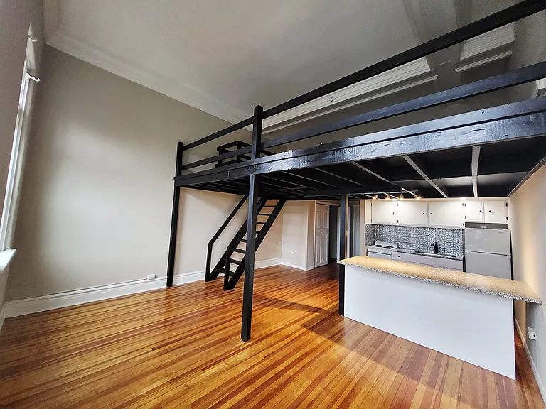 425 S Franklin St #32 — Photo 3