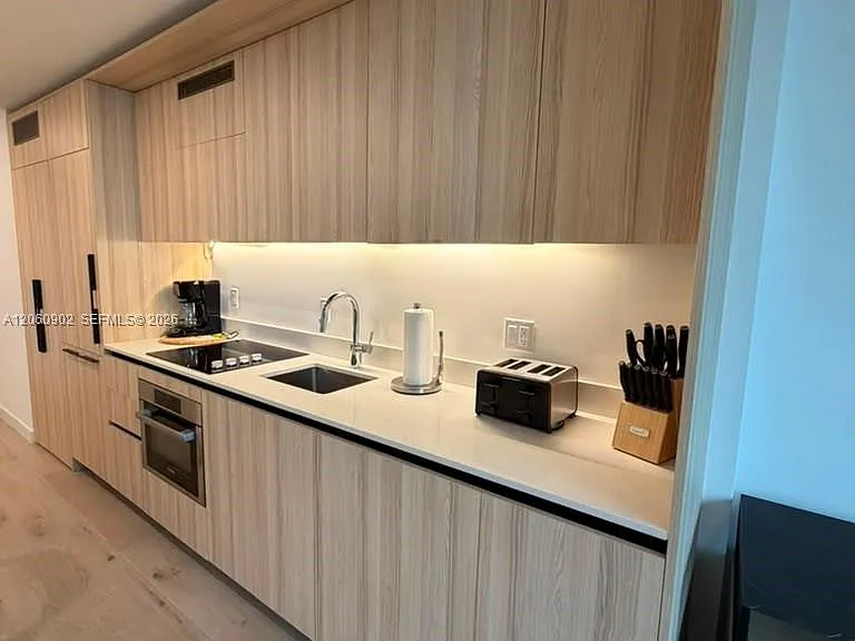 225 N Miami Ave #2904 — Photo 17