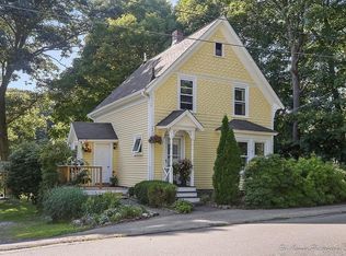 61 Story St, Essex, MA 01929