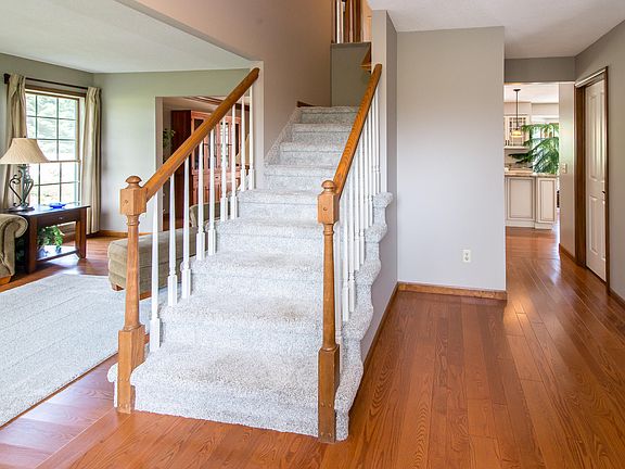 4th image of 214 Winchester Dr