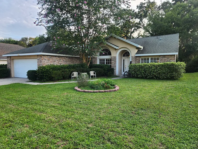 1415 Bent Oaks Blvd — Photo 1