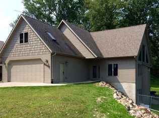 2037 Greenwood Dr, Albert Lea, MN 56007