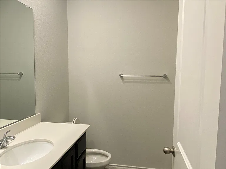 1805 Wayne Ln — Photo 9