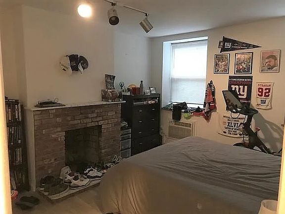 3rd image of 234 Hudson St #1C