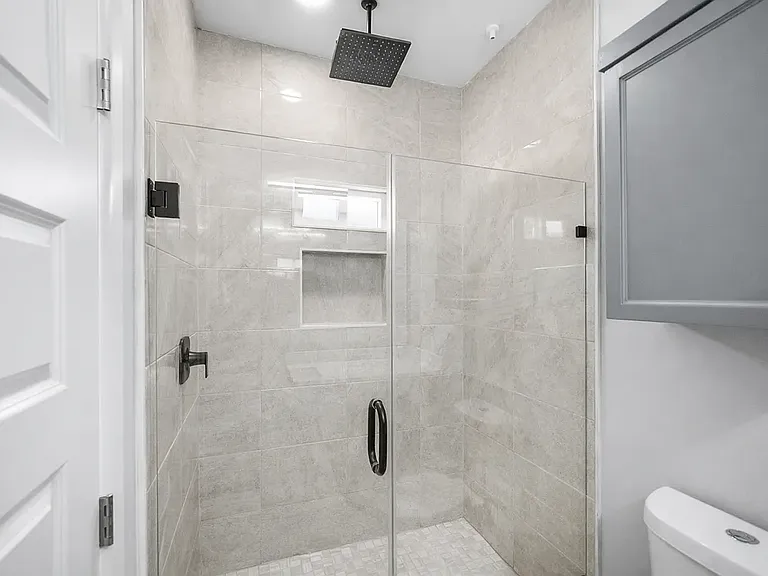 2409 Indian Creek Ave #3 — Photo 7