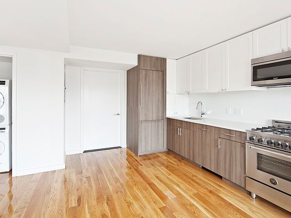 5th image of 387 Bleecker St APT 4A