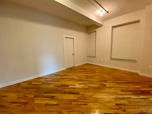 Rented by City Connections Realty | media 27